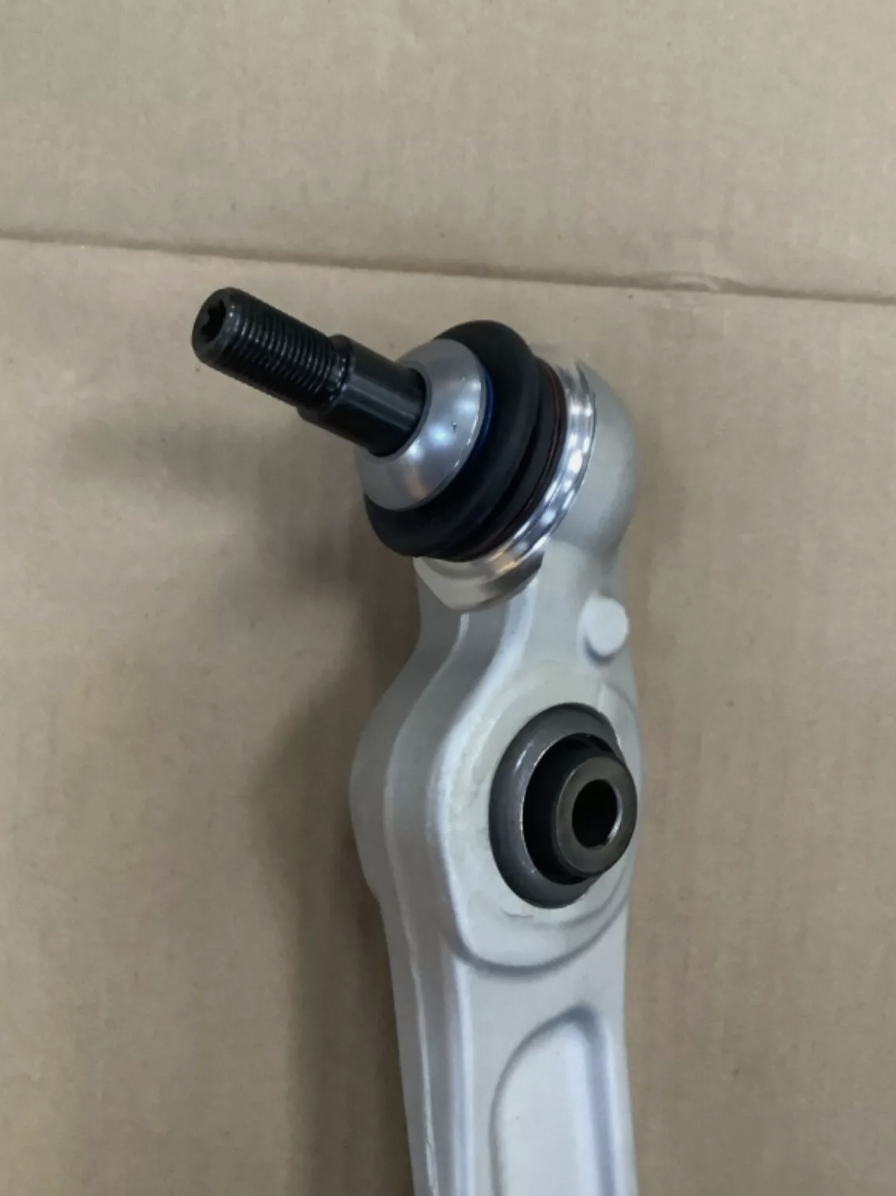BMW 앞 우 로워암 31106861170 / 740i 750i